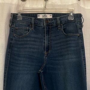 Hollister | Curvy High-Rise Flare Jeans